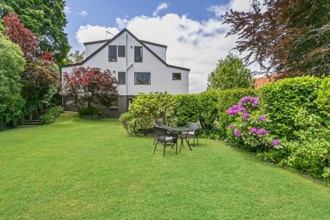 Photo of property in 2 Grand Vue Road, Kawaha Point, Rotorua, 3010
