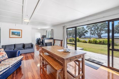 Photo of property in 2a Finch Street, One Tree Point, 0118