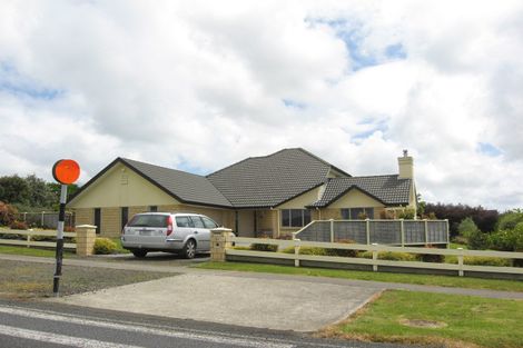 Photo of property in 38 Station Road, Huapai, Kumeu, 0810