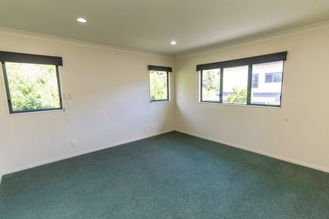 Photo of property in 43 Amesbury Drive, Churton Park, Wellington, 6037