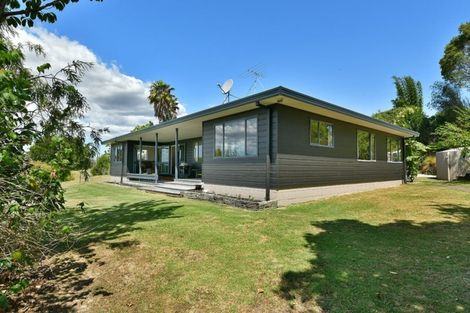 Photo of property in 166 Rimmer Road, Helensville, 0875
