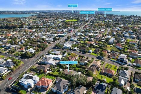 Photo of property in 2/5 Hanlon Crescent, Narrow Neck, Auckland, 0624