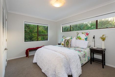 Photo of property in 8a Westbourne Road, Murrays Bay, Auckland, 0630
