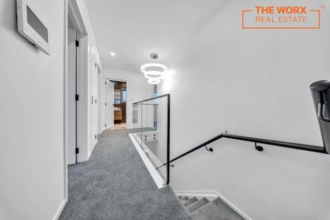 Photo of property in 106b Edgewater Drive, Pakuranga, Auckland, 2010