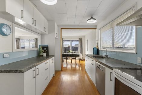 Photo of property in 6 Archmillen Avenue, Pakuranga Heights, Auckland, 2010