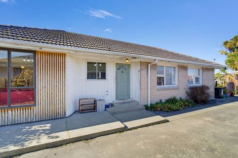Photo of property in 42 Daniels Road, Redwood, Christchurch, 8051