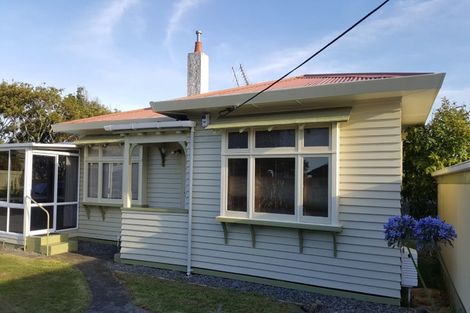 Photo of property in 18 Bell Street, Welbourn, New Plymouth, 4310