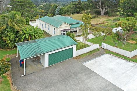 Photo of property in 145 Simpson Road, Henderson Valley, Auckland, 0614
