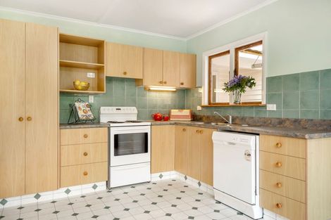 Photo of property in 3d Wallace Place, Westown, New Plymouth, 4310