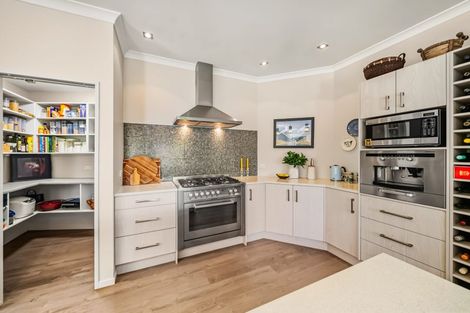 Photo of property in 13 Marua Palm Grove, Timberlea, Upper Hutt, 5018