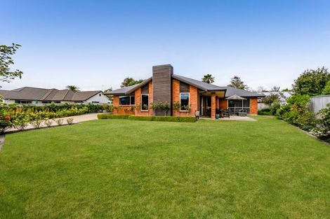 Photo of property in 7 Portland Drive, Highlands Park, New Plymouth, 4312