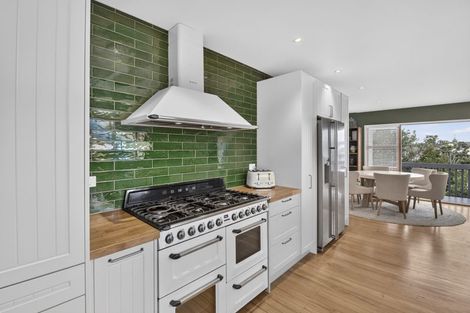 Photo of property in 250 Centreway Road, Orewa, 0931