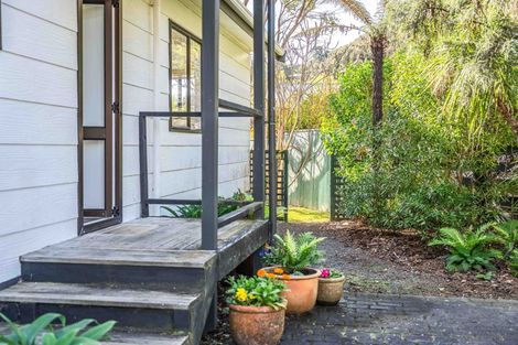 Photo of property in 14 Poneke Drive, Waikanae, 5036