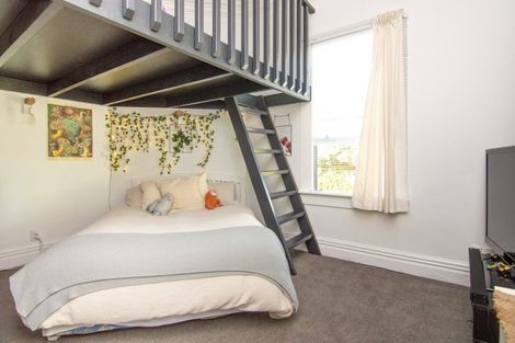 Photo of property in 11 Colombo Street, Hokowhitu, Palmerston North, 4410