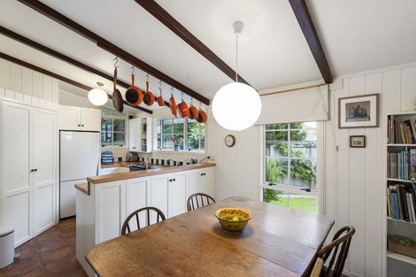 Photo of property in 5 Prudence Place, Oakura, 4314