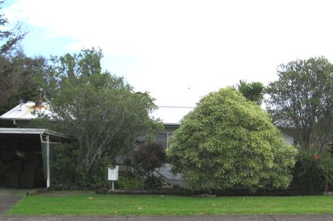 Photo of property in 102 Borich Road, Sunnyvale, Auckland, 0612