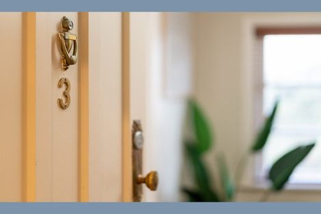 Photo of property in 3/7 Stowe Hill, Thorndon, Wellington, 6011