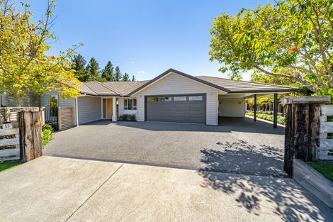 Photo of property in 13 Marua Palm Grove, Timberlea, Upper Hutt, 5018