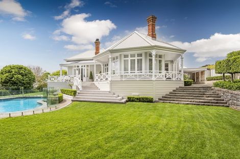 Photo of property in 29 Maritime Terrace, Birkenhead, Auckland, 0626