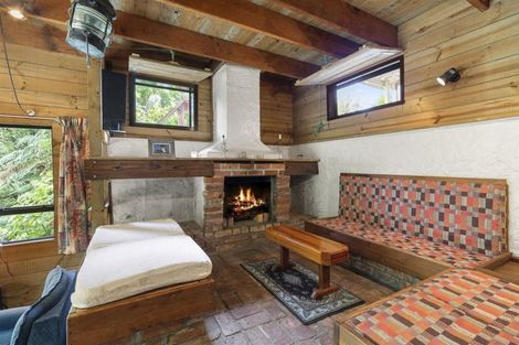 Photo of property in 2 Sea Vista Drive, Pukerua Bay, 5026