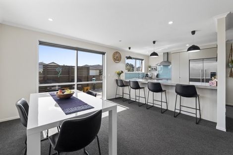 Photo of property in 2 Wentworth Lane, Waiwhakaiho, New Plymouth, 4312