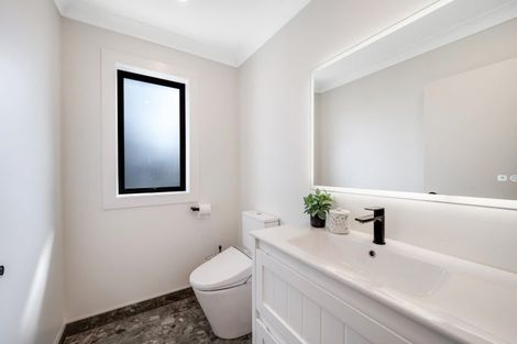 Photo of property in 2/152 Clovelly Road, Bucklands Beach, Auckland, 2012