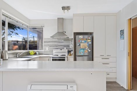 Photo of property in 2/27 Prossers Road, Saint Martins, Christchurch, 8022