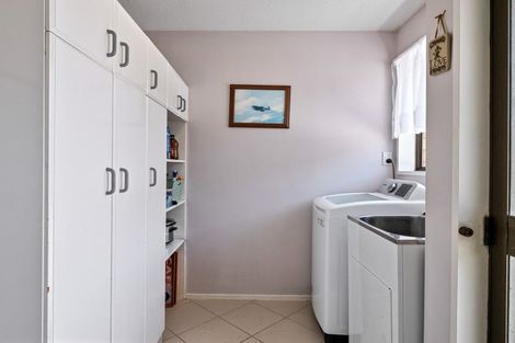 Photo of property in 25 Heaphy Place, Casebrook, Christchurch, 8051