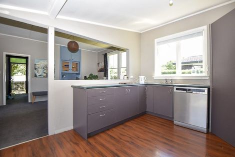 Photo of property in 6 Davy Street, Carterton, 5713