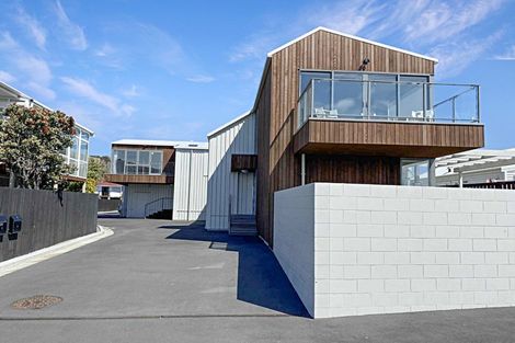 Photo of property in 2/79 Beachville Road, Redcliffs, Christchurch, 8081