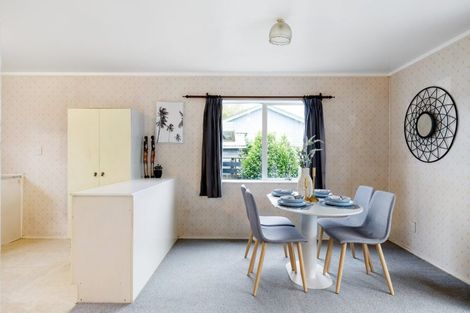 Photo of property in 2 Sunnyside Road, Nawton, Hamilton, 3200