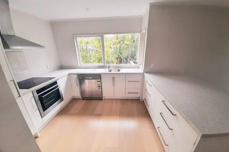 Photo of property in 2/73 Newhaven Terrace, Mairangi Bay, Auckland, 0630