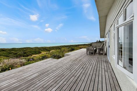 Photo of property in 111 Karaka Street, Castlecliff, Whanganui, 4501