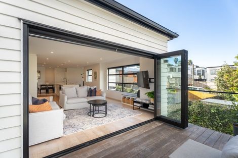 Photo of property in 94a Ireland Road, Mount Wellington, Auckland, 1060