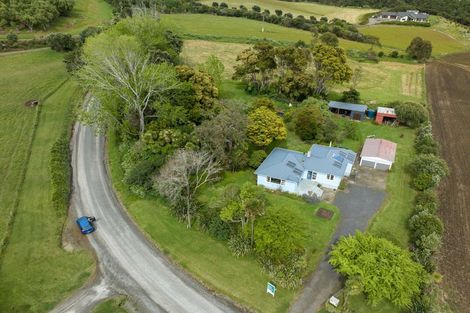 Photo of property in 3205 South Head Road, South Head, Helensville, 0874