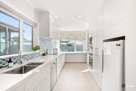 Photo of property in 18 Holyoake Crescent, Avalon, Lower Hutt, 5011