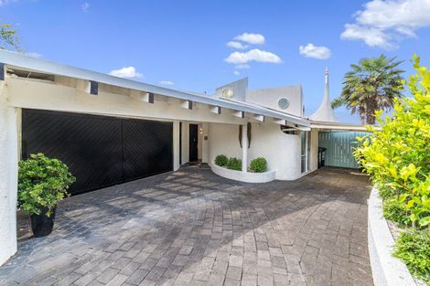 Photo of property in 105 Aeroview Drive, Beach Haven, Auckland, 0626