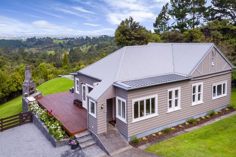 Photo of property in 33 Sunnyvale Road, Swanson, Auckland, 0614