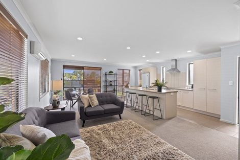 Photo of property in 15 Kedge Drive, Mangawhai, 0505