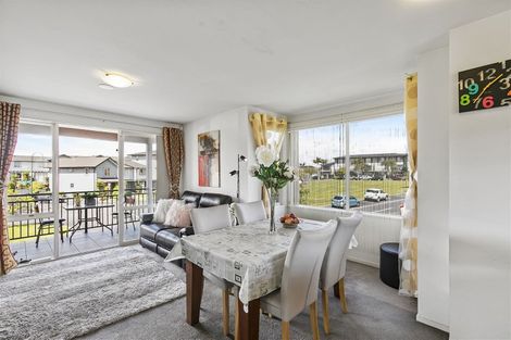 Photo of property in 28 Opito Way, East Tamaki, Auckland, 2013