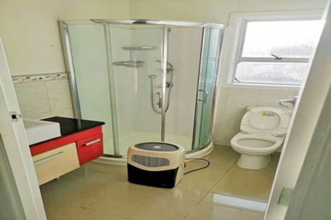 Photo of property in 33 Arrow Road, Forrest Hill, Auckland, 0620