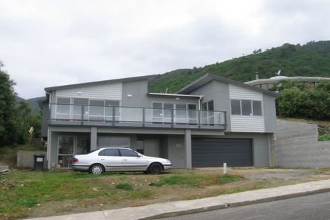 Photo of property in 5 Mohua Street, Waikanae, 5036