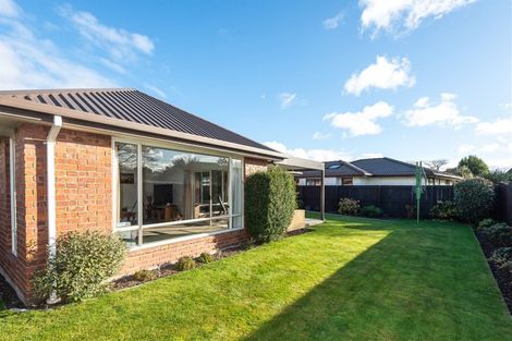 Photo of property in 2/14 Bentley Street, Russley, Christchurch, 8042