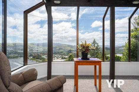 Photo of property in 16 Carluke Street, Paparangi, Wellington, 6037