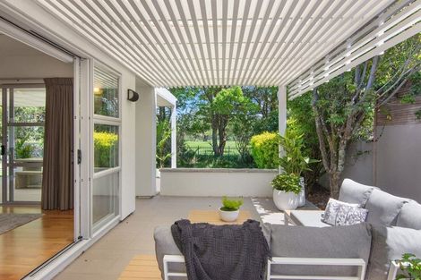 Photo of property in 33 Oak Manor Drive, Albany, Auckland, 0632