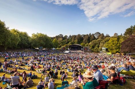 Photo of property in 10 Victoria Road, New Plymouth, 4310