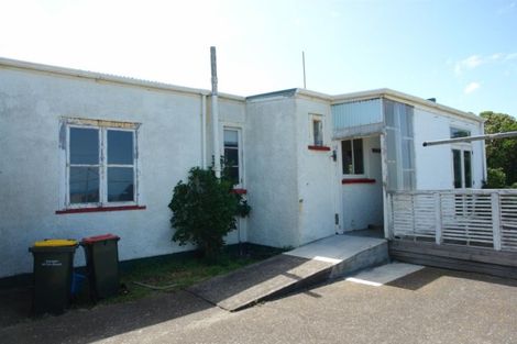 Photo of property in 21 Middlesex Street, Patea, 4520