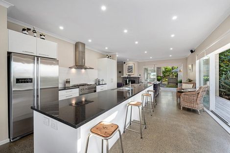 Photo of property in 36 Mangatawhiri Road, Omaha, 0986