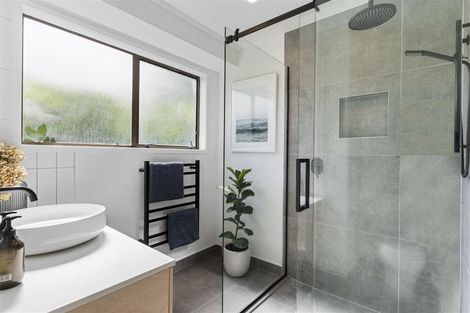 Photo of property in 14 Pahi Place, West Harbour, Auckland, 0618