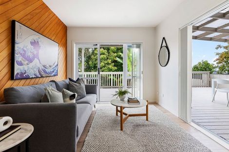 Photo of property in 42 Grenada Avenue, Forrest Hill, Auckland, 0620